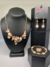 Load image into Gallery viewer, Fiercely 5th Avenue - Complete Trend Blend June 2021- Gold